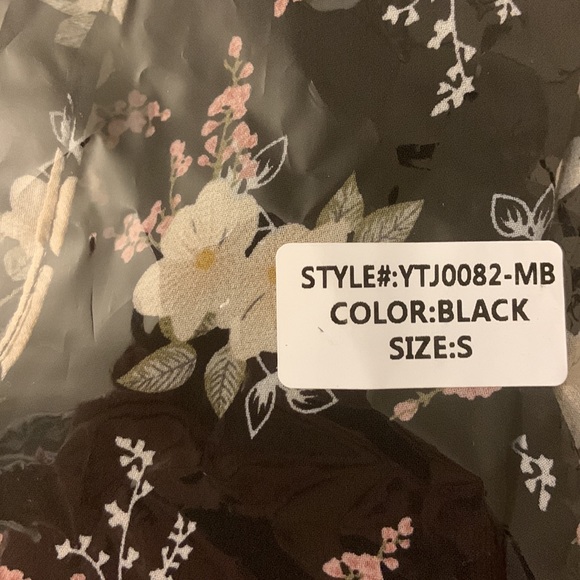 NWOT Magnolia Boutique Blouse - Picture 7 of 7